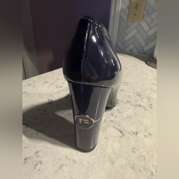 MARINO FABIANI MADE IN ITALY LEATHER Elegant Black Heels with Embellished Buckle - Picture 3 of 4